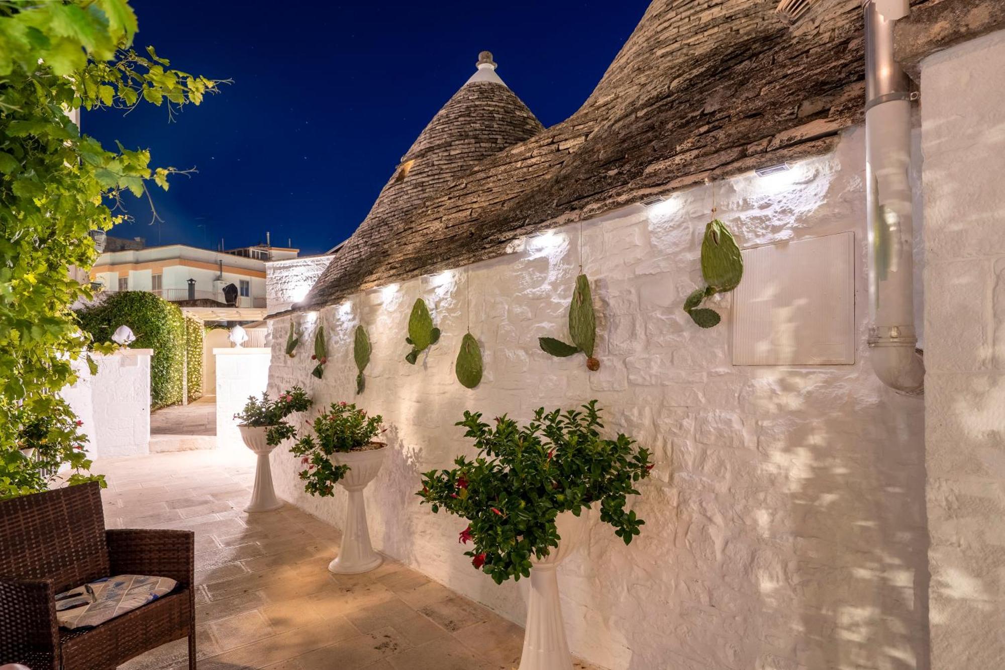 Bed and Breakfast La Mandorla Luxury Trullo Alberobello Exterior foto